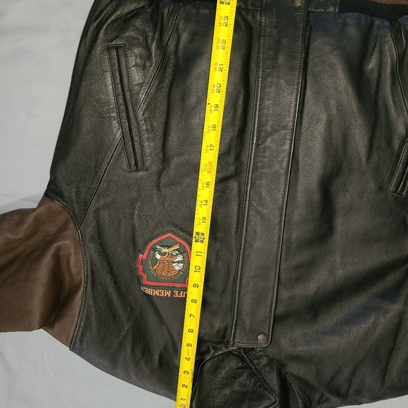 Leather jacket - Picture 11 of 12